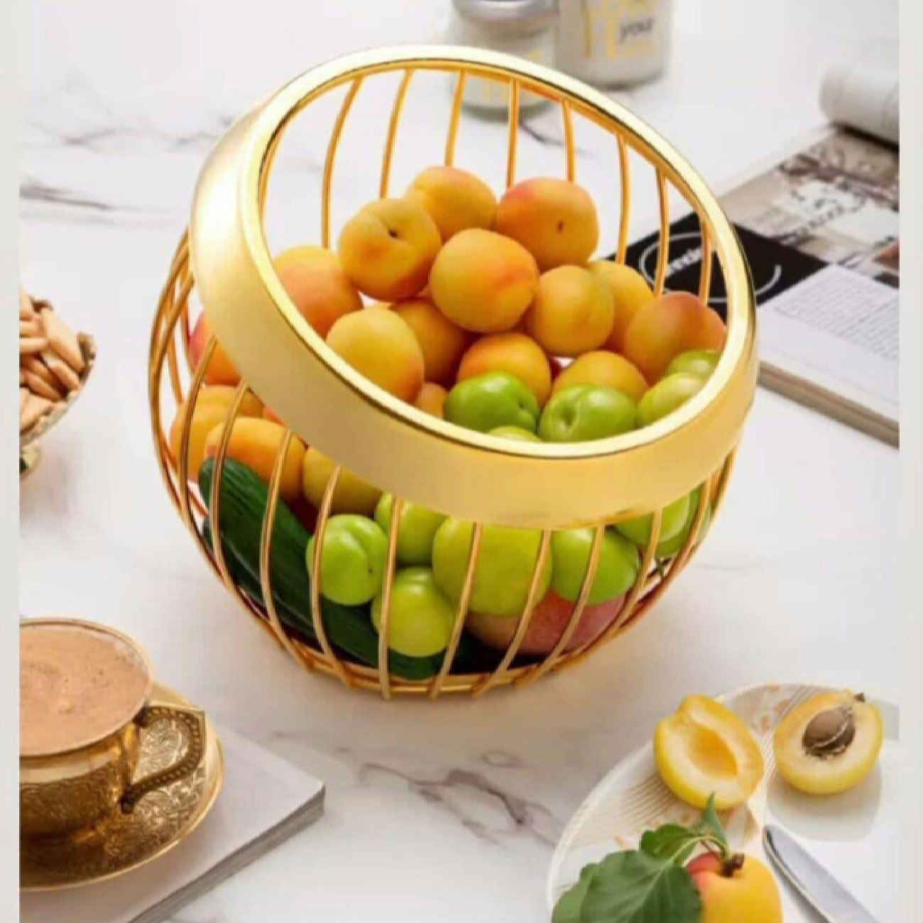 Stijlvolle draad-fruitmand in goud – functioneel & chic