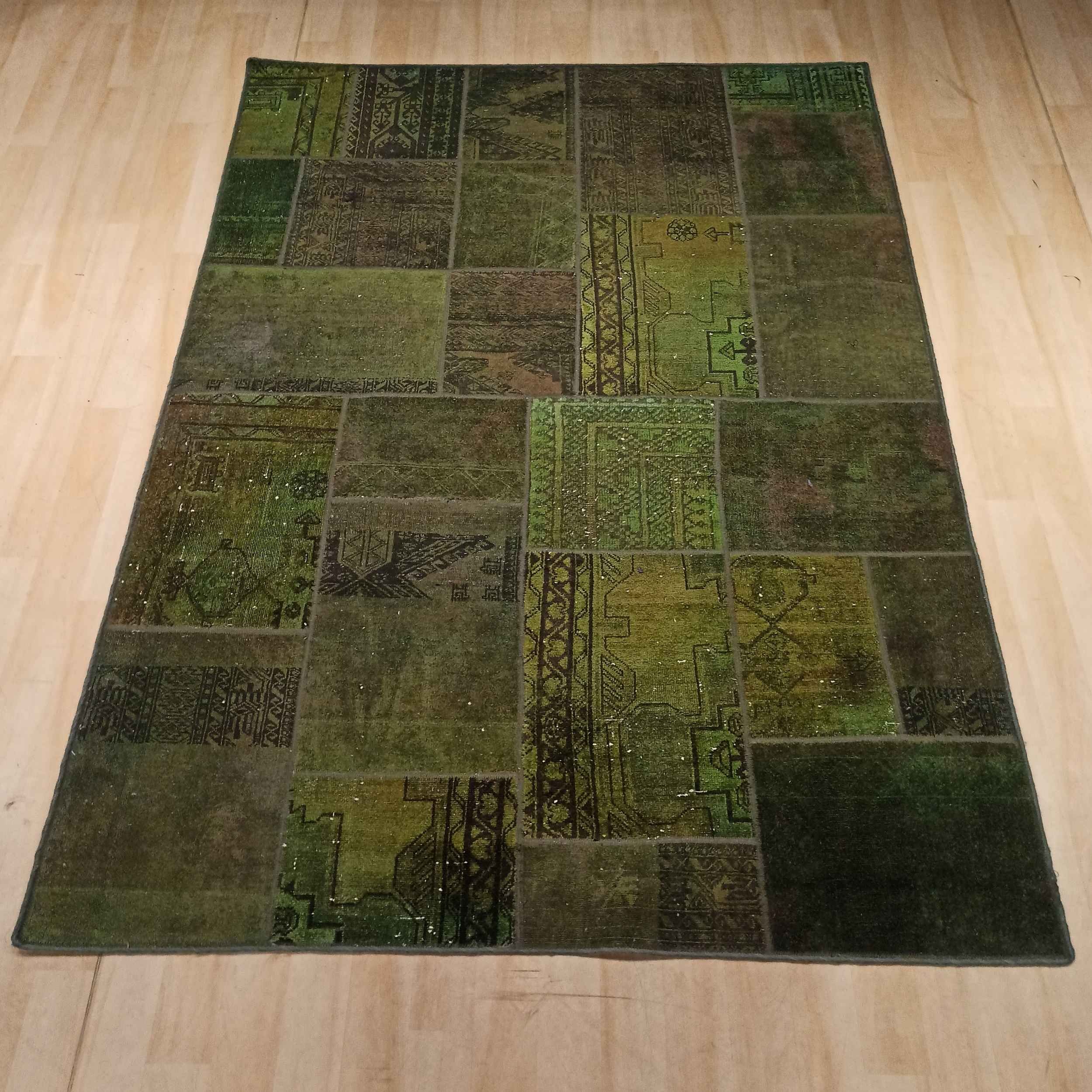 Vintage Patchwork Tapijt Saliegroen – Geruit Wol