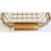 Gouden Draadmand met Houten Basis