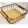 Gouden Draadmand met Houten Basis