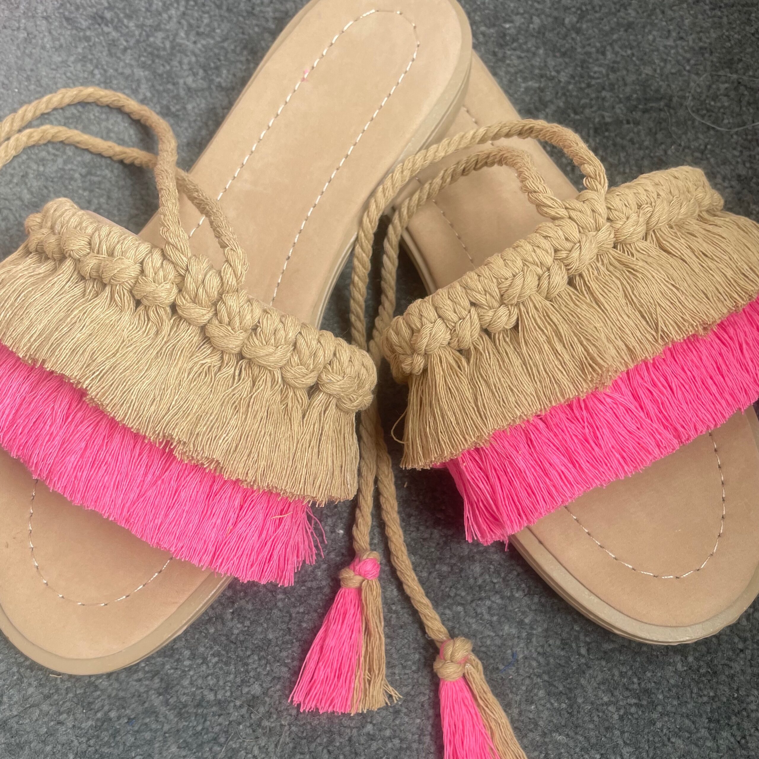 Macramé Sandalen voor Vrouwen – Trendy Handgemaakte Sandalen in Roze