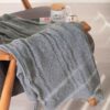 Premium Gebreid Bankkleed – Voeg Elegant en Warmte toe aan Uw Woondecoratie
