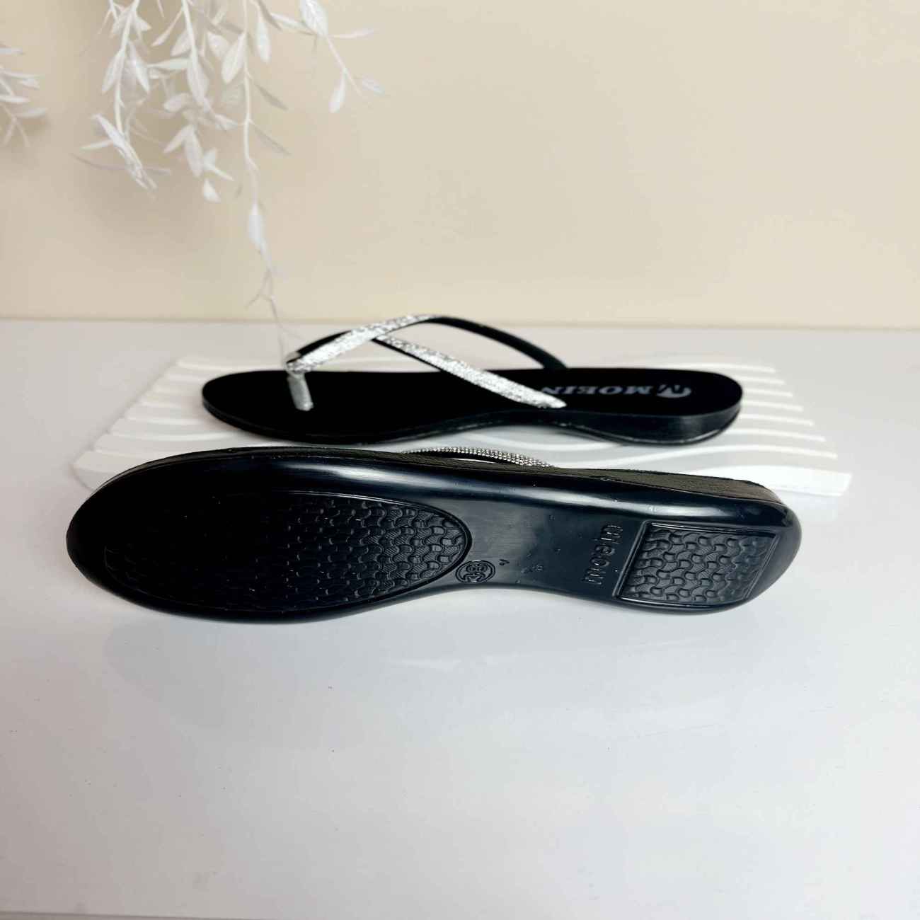 Teenslipper voor Dames – Zwart Polyurethaan