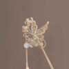 Dames Haarclip – Kanzashi Model – Bloem Ontwerp en Hangende Vlinder