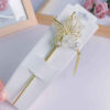 Dames Haarclip – Kanzashi Model – Bloem Ontwerp en Hangende Vlinder