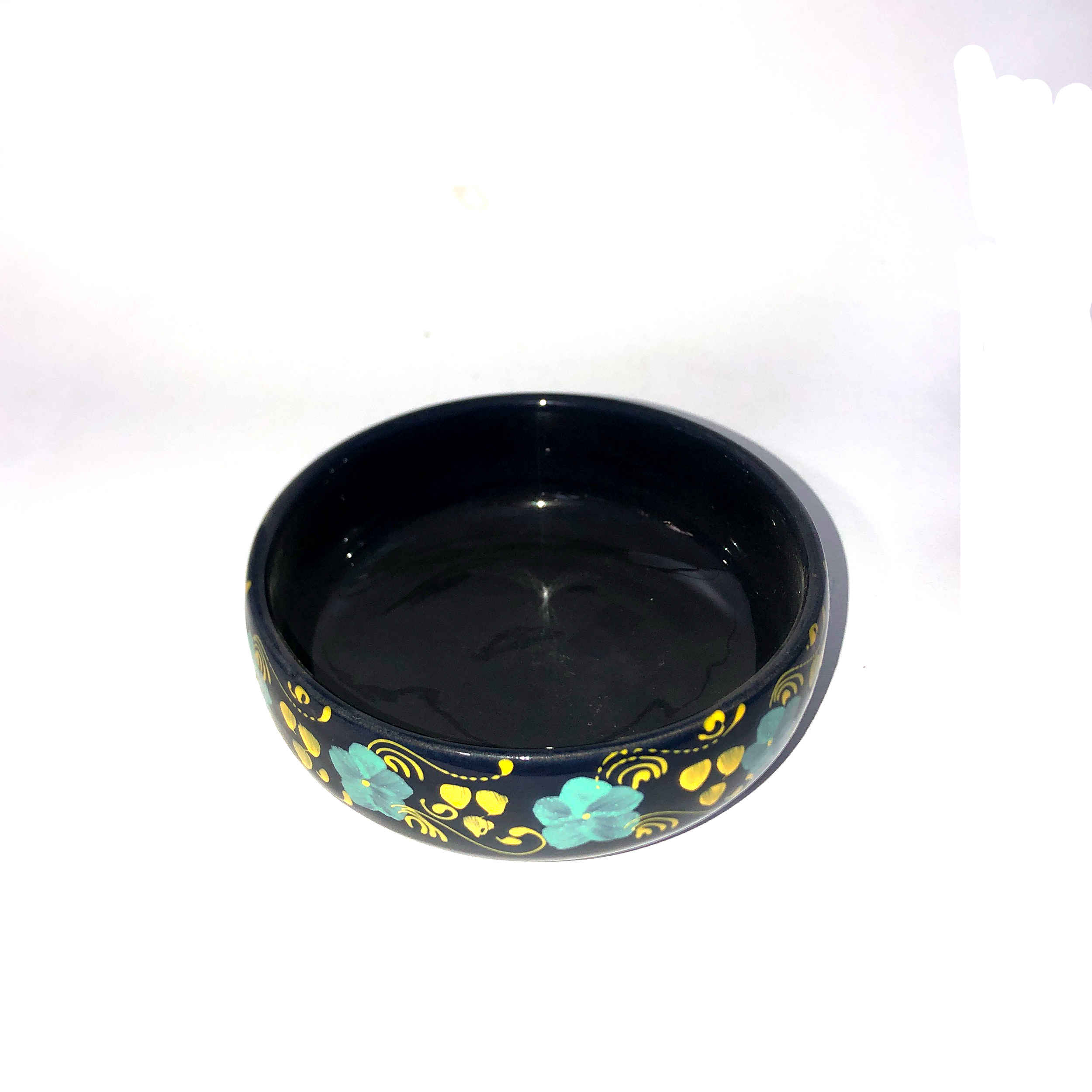 Artistic Pottery Bowl – Handgemaakt van Klei (Zwart)