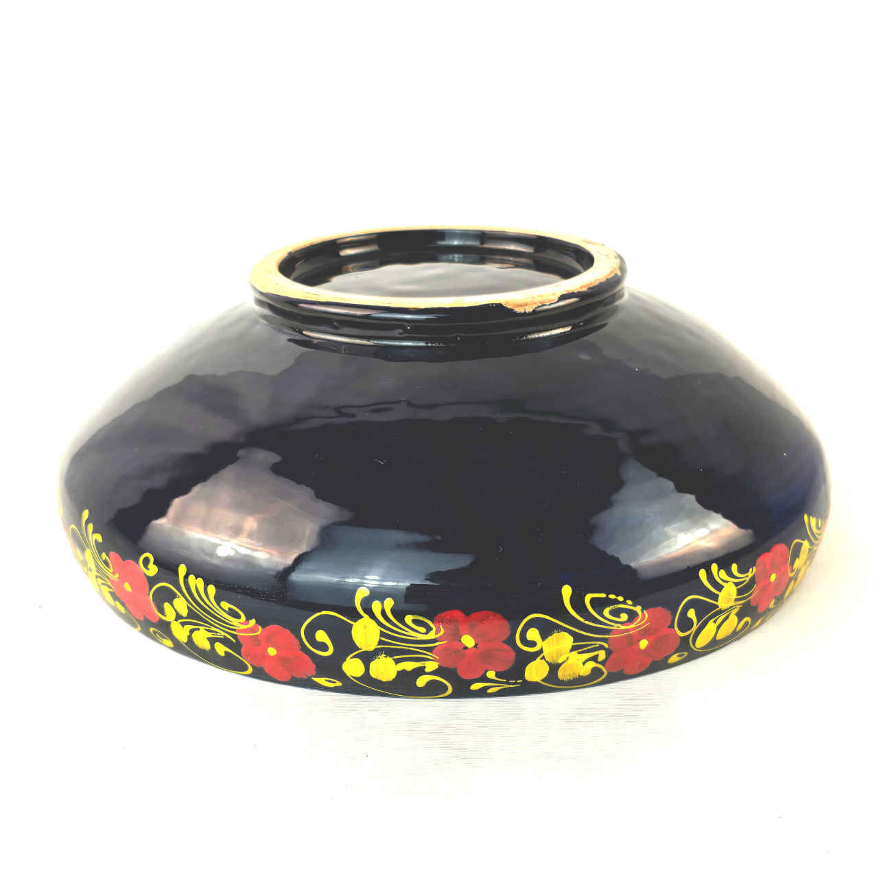 Artistic Pottery Bowl – Zwart met Bloemenpatroon
