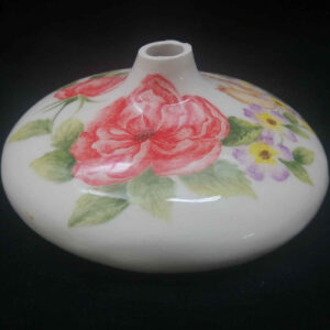 Decoratieve Perzische Keramische Knopvaas voor Moderne en Rustieke Decoratie met Vogel- & Bloemenontwerp