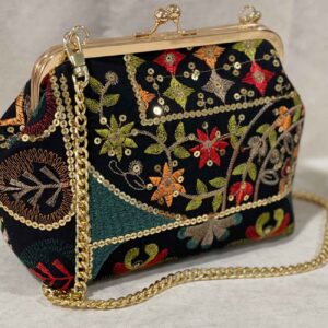 Geborduurde fluwelen clutch bloem & blad zwart