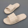 Nikta Cloud Slippers – Elegante Crème Instappers