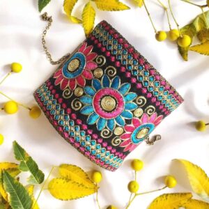 Perzische geborduurde armband – Handwerk chique & luxe met bloemenontwerp