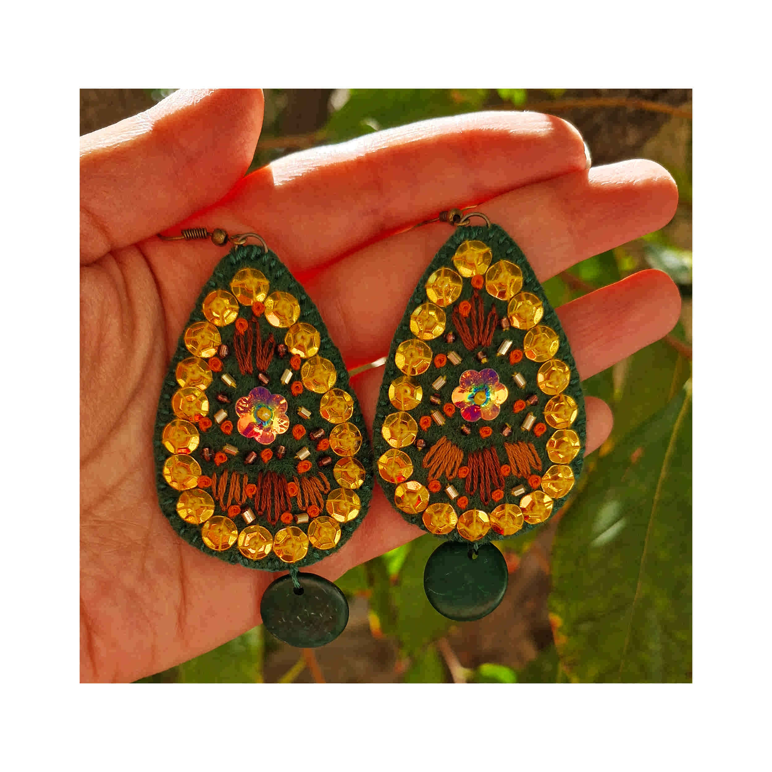 Perzische Geborduurde Oorbellen Boho Stijl met Bloemontwerp Geschikt voor Feestelijkheden
