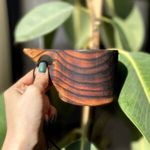 Donkerbruine Houten Kuksa Mok – Handgemaakte Campingbeker