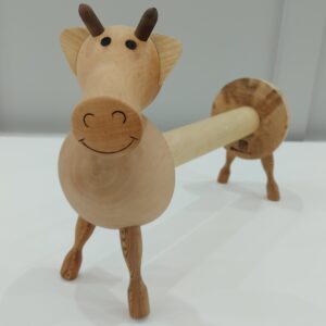 Houten Koe Keukenrolhouder – Decoratief & Functioneel