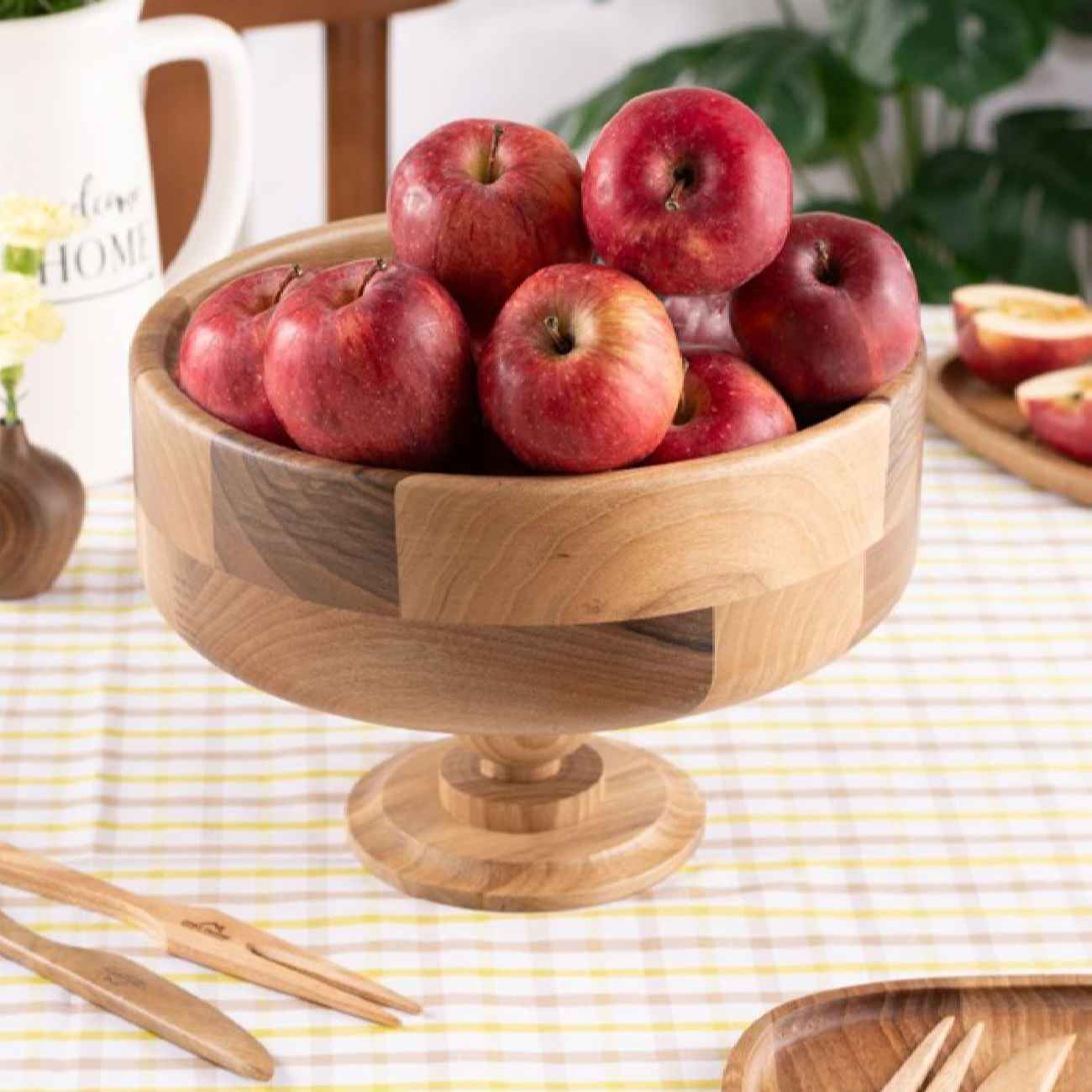 Houten serveerstandaard met ronde schalen