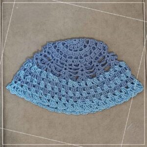 Gehaakte Hoed – Elegant Blauw All-Season