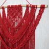 Elegante macramé wandhanger met bladpatroon