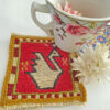 Magenta Zwaan Kilim Onderzitter – Handgeweven Wollen Vierkant, Boho Vogeldesign