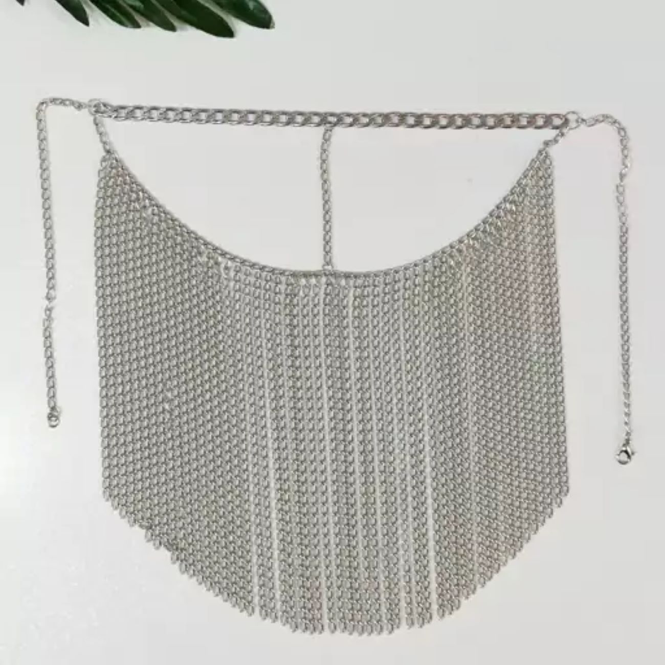 Ketting Ontwerp Boerka – Moderne en Traditionele Combinatie Stijl