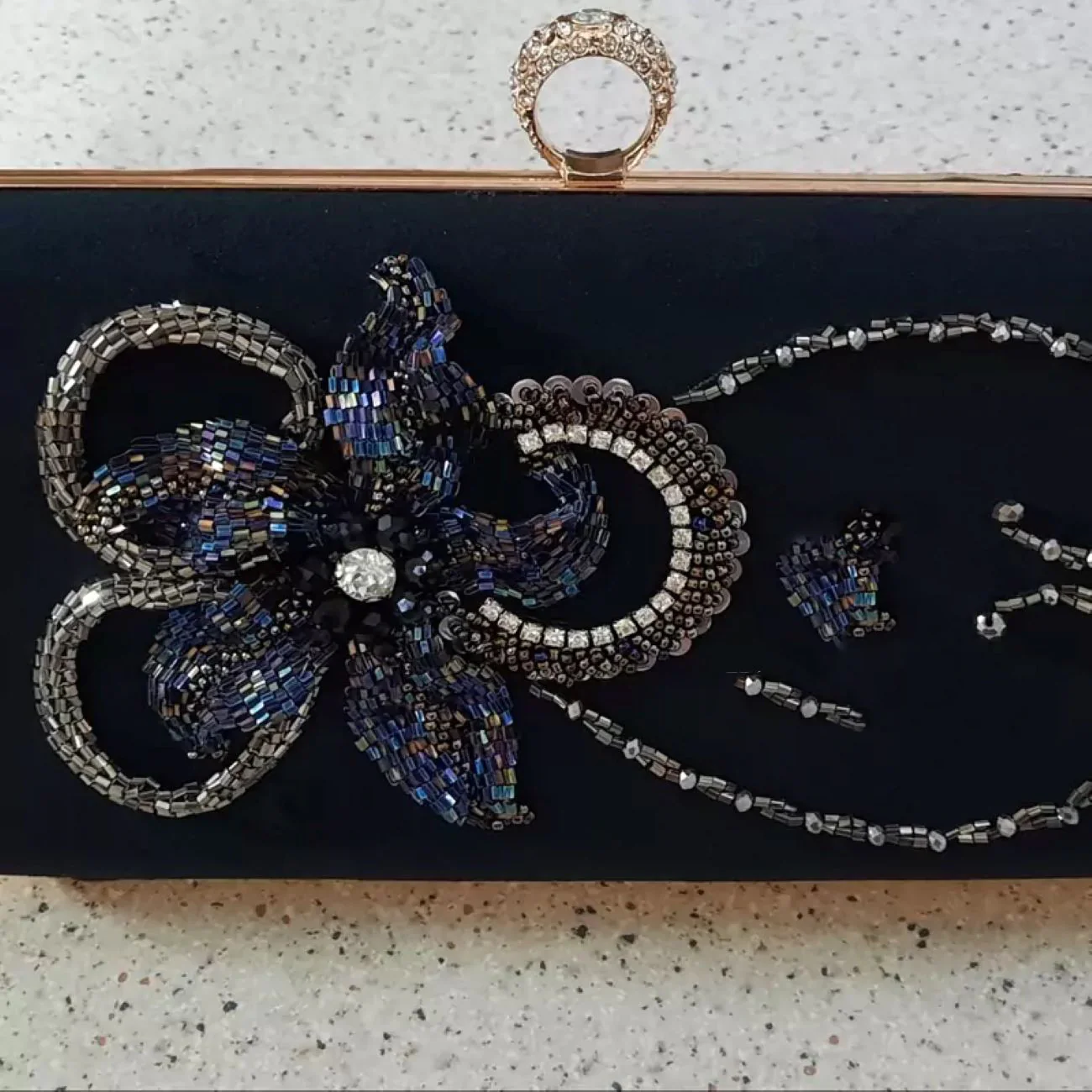 Exquise Handgeborduurde Kralen Clutch Zwart