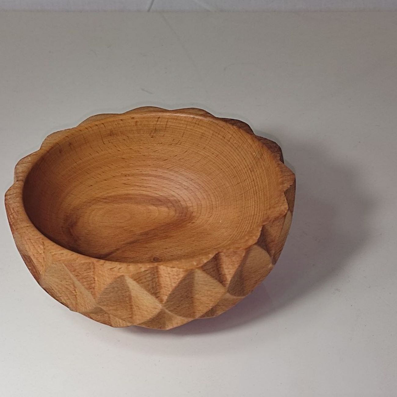 Geometrische Houten Kom – Handgemaakt van Beukenhout