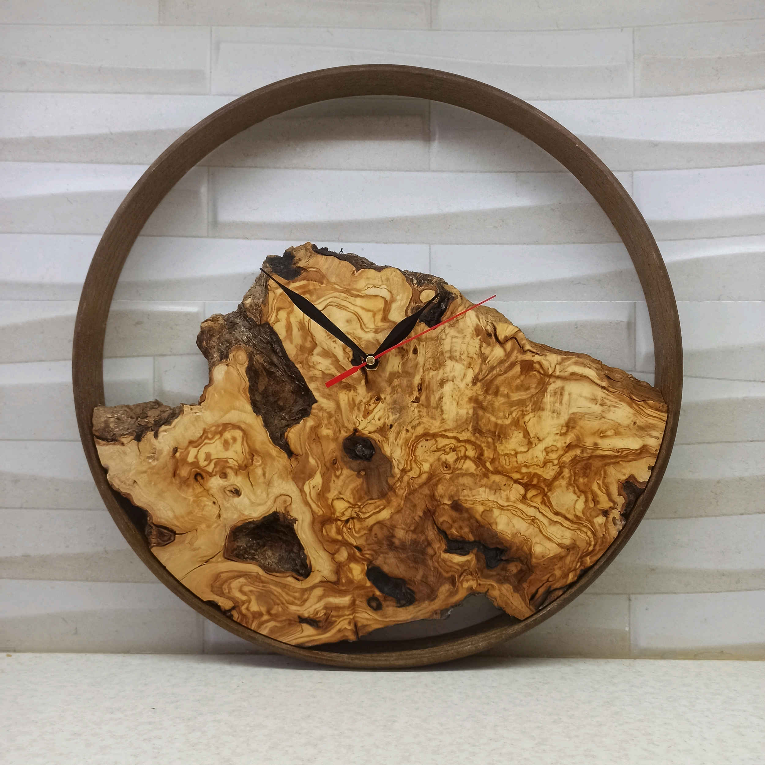 Ronde Houten Wandklok – Natuurlijke Huisdecoratie
