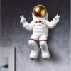 Wandgemonteerd Astronauten Beeld – Een Uniek Ruimtethema Decoratie voor Uw Huis of Kantoor