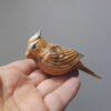 Houten Bureauklok met Handgemaakte Vogelsculptuur – Uniek & Stijlvol Ontwerp