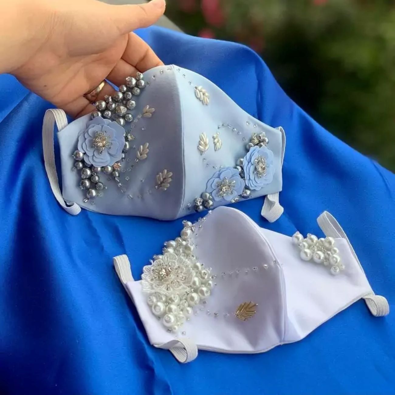Gezichtsmasker Satijn Stofkwaliteit, Parel- en Bloemenontwerp