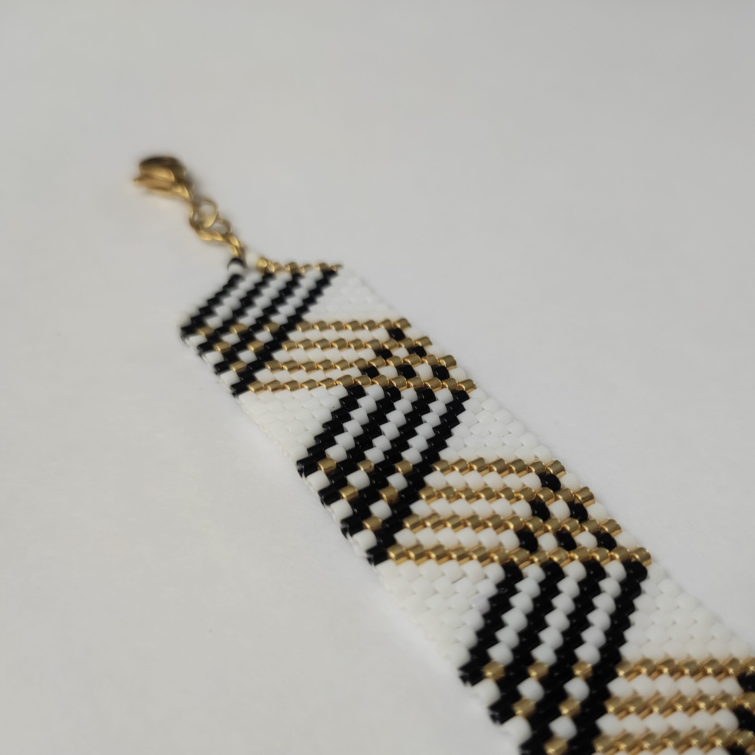 Boho Chic Geweven Kralenarmband – Geometrisch