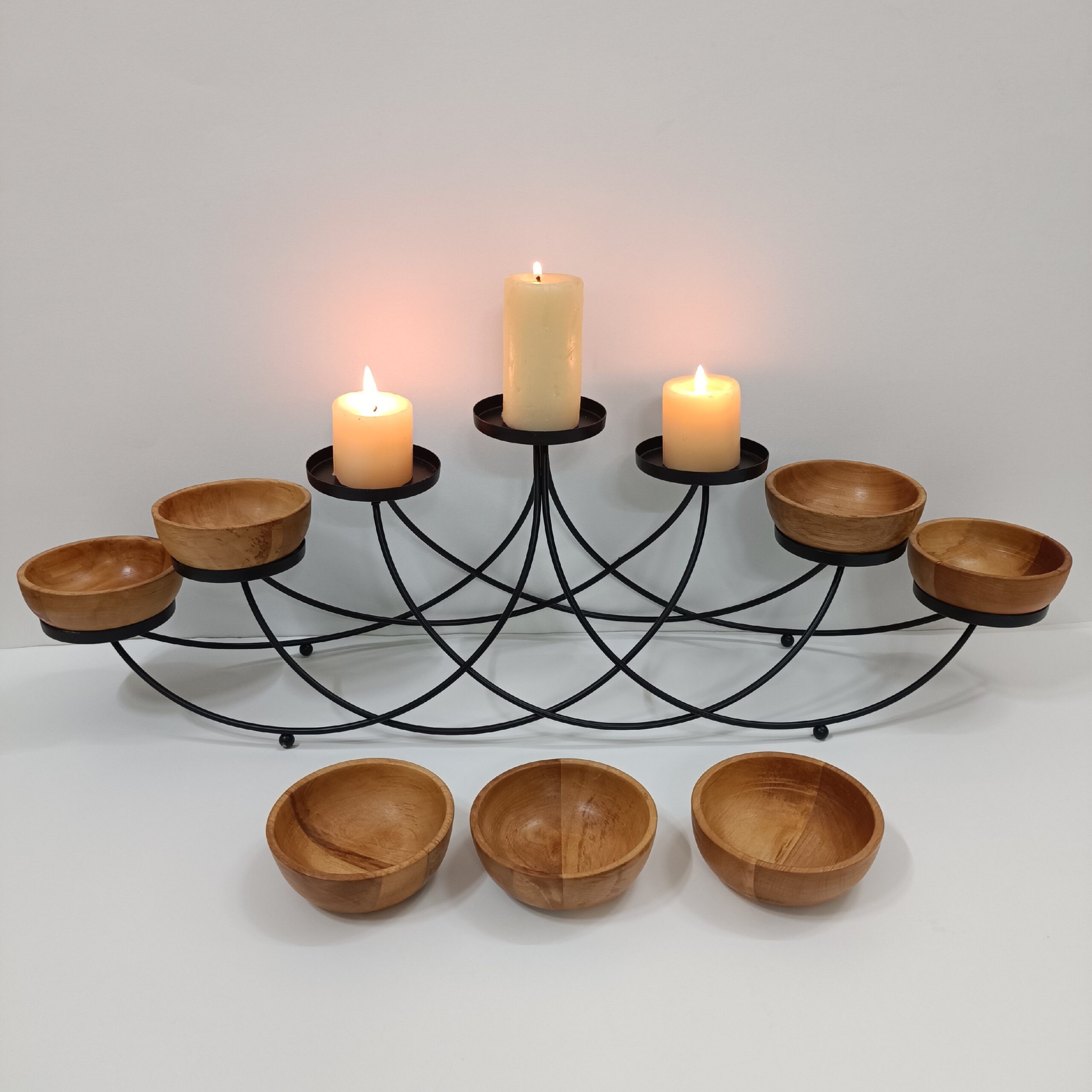 Decoratieve Haft Seen Set met een Stevige Metalen Standaard voor een Prachtige Nowruz Tafelopstelling