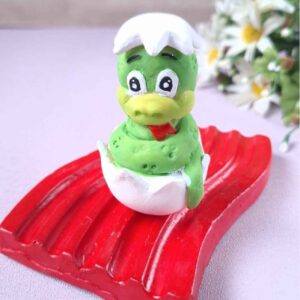 Opkomende vreugde baby slang sculptuur voor Nowruz 1404