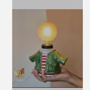 Handgemaakte Keramische Artistieke Tafellamp – Jongen Ontwerp