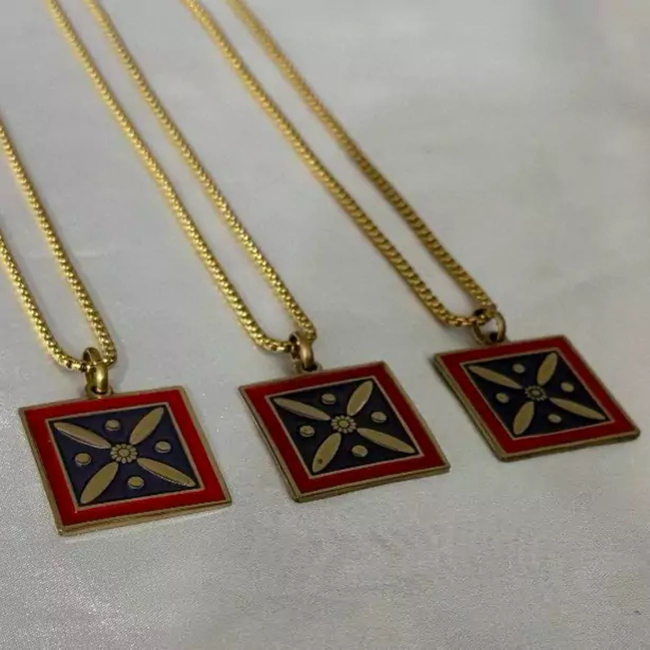 Kaveh’s Banier Ketting – RVS (Set van 3)