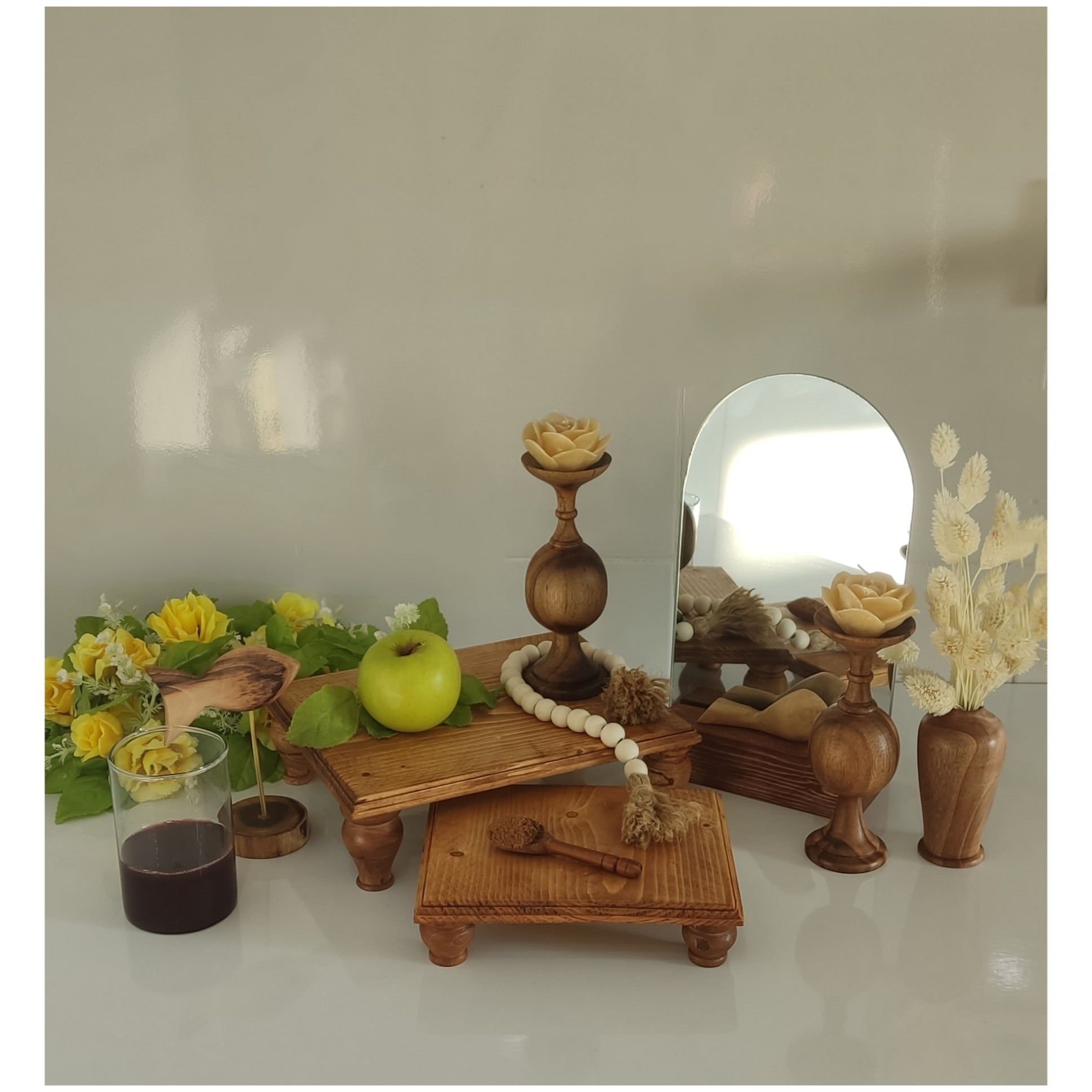 Perzische Haft-Sin set op voetstukken – 7-delig hout