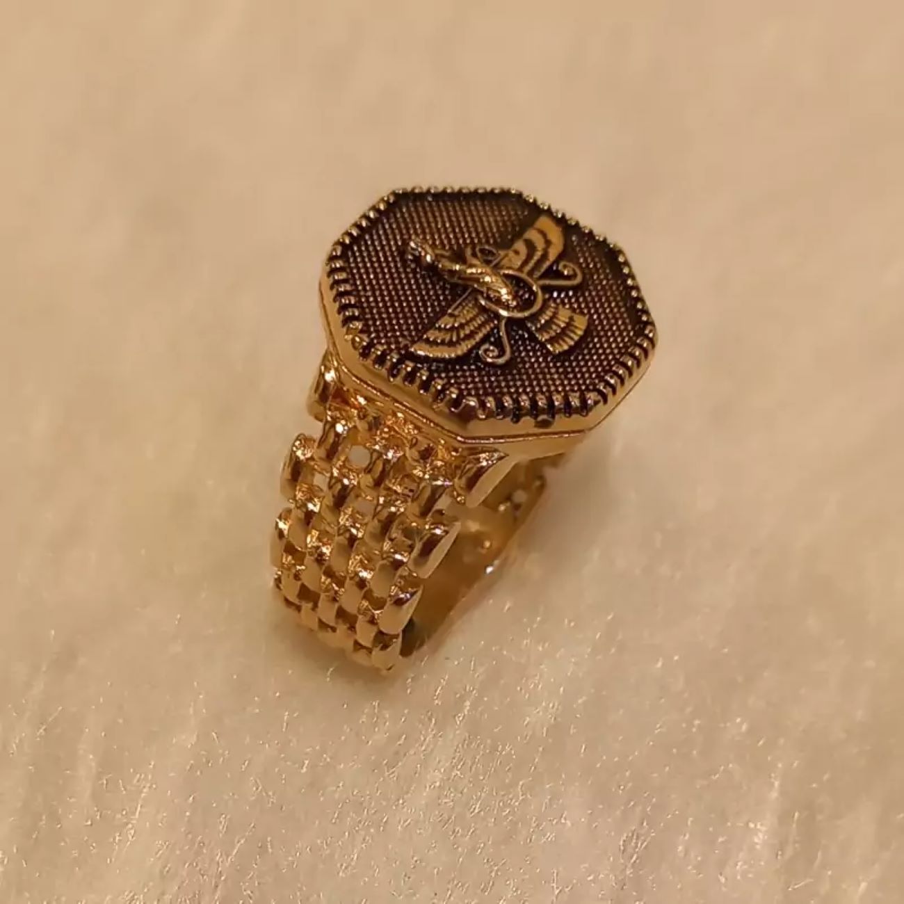 Gouden Farvahar Zegelring – Perzisch Symbool van Wijsheid