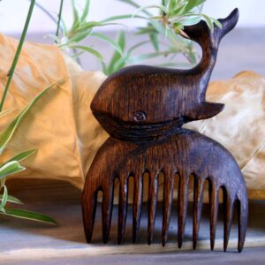 Handgesneden Houten Kam Walvis – Rustiek Design