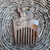 Handgesneden Houten Kam Muis – Rustiek Design