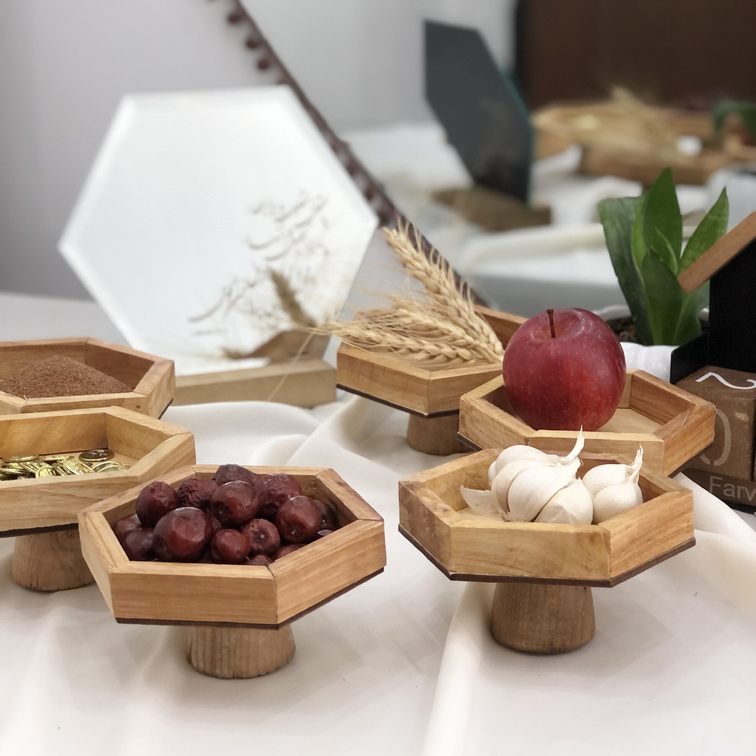 Houten Haft-sin Tafelversiering Geometrisch – 7 Delen