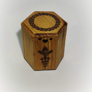 Houten Sieradendoos met Blad- en Bloemgravure