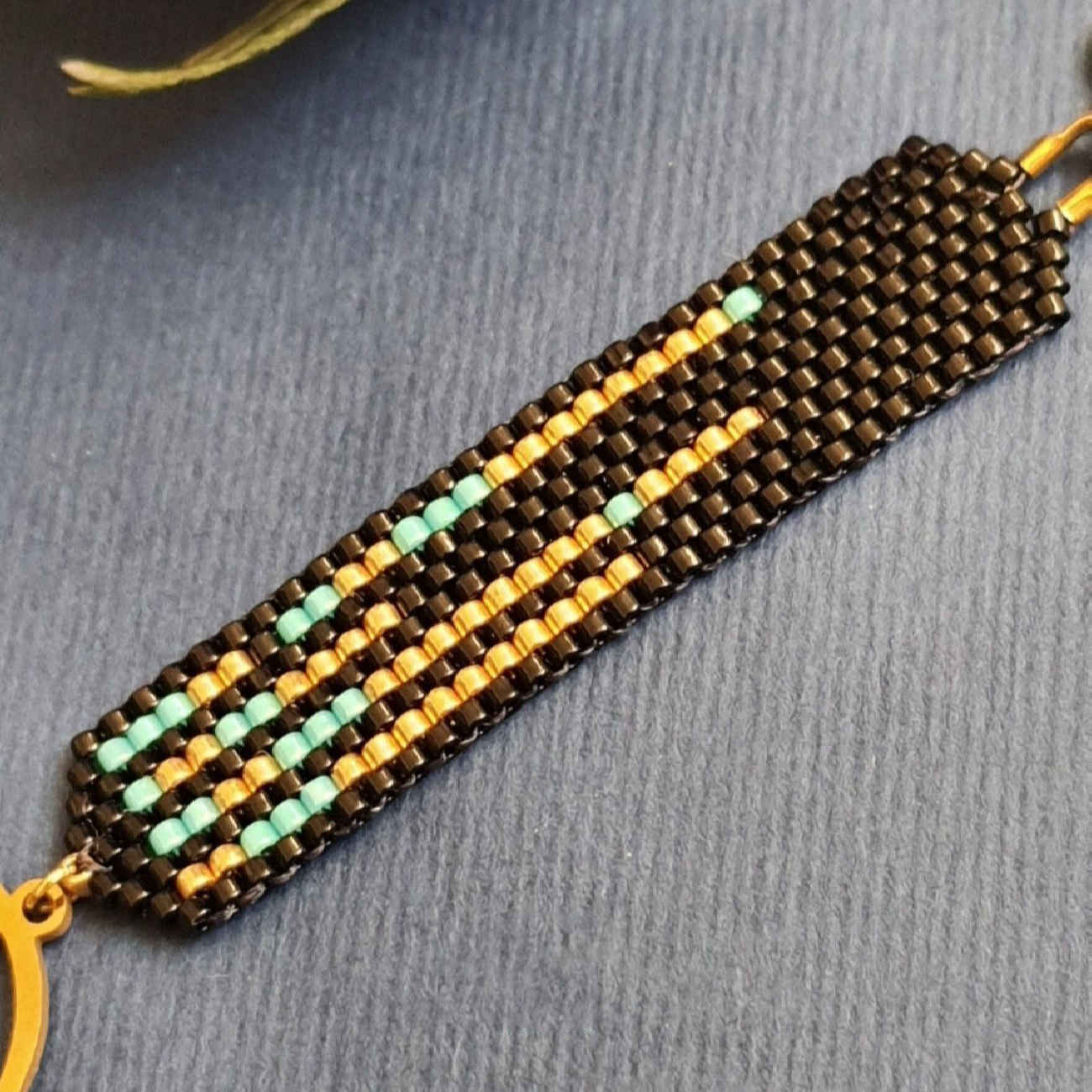 Geweven Stalen Kralenarmband voor Vrouwen – Hert Hanger Ontwerp