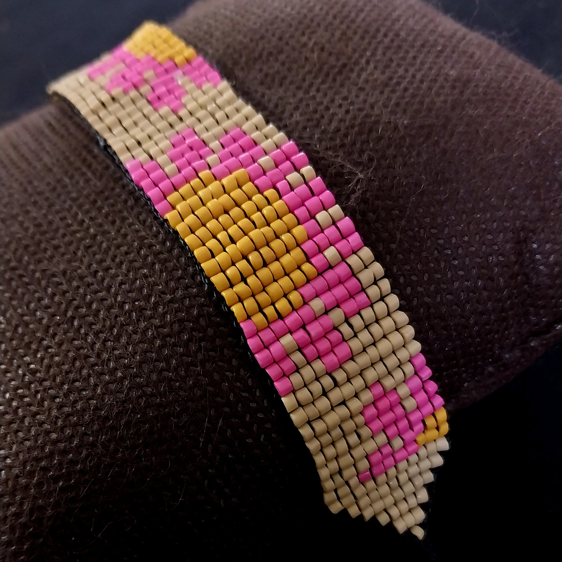 Geweven Stalen Kralenarmband voor Vrouwen – Kamille Model