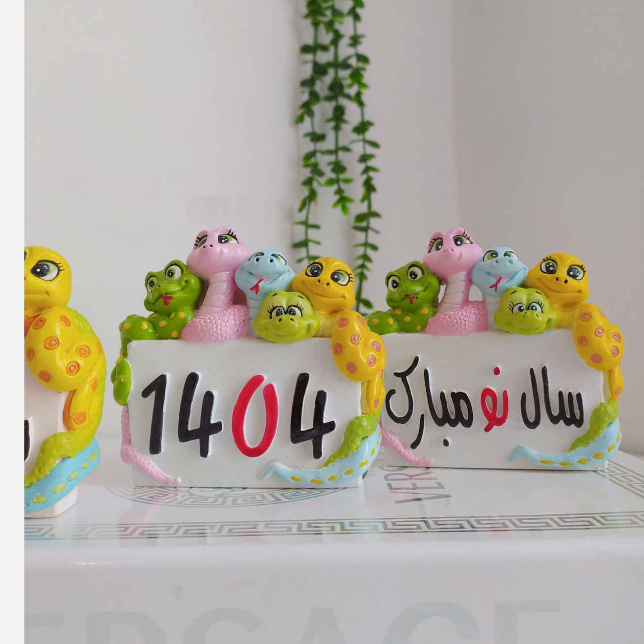 Jaar van de Slang 1404 Beeldje – Schattig, Uniek & Levendig (x2)