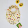 Babyslabbetje – Fijn Bloemenpatroon Wit