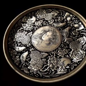 Messing Dienblad met Bloemenrand en Miniatuur Ontwerp in het Midden