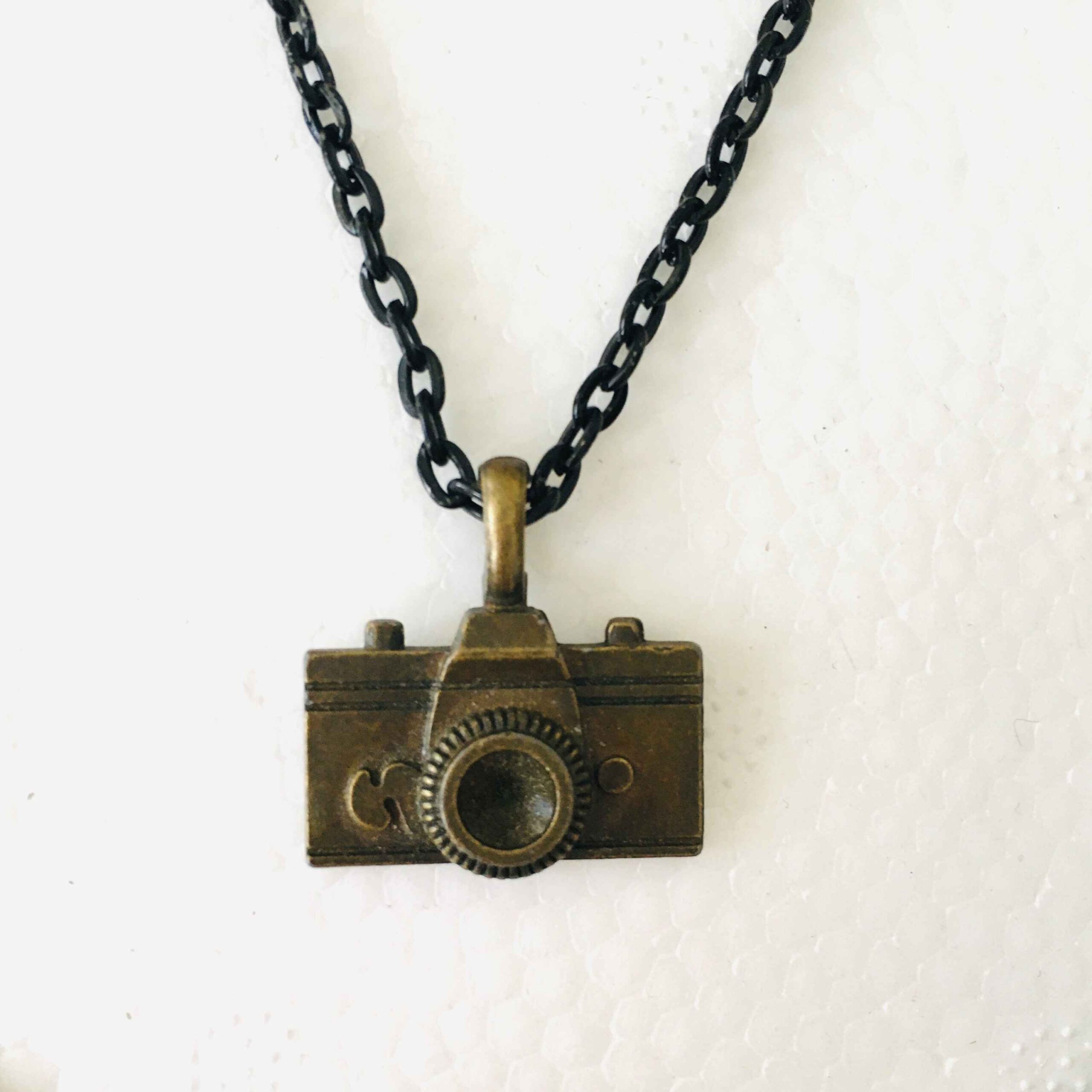 Bronzen Sieradenset – Artistiek Camera Ontwerp