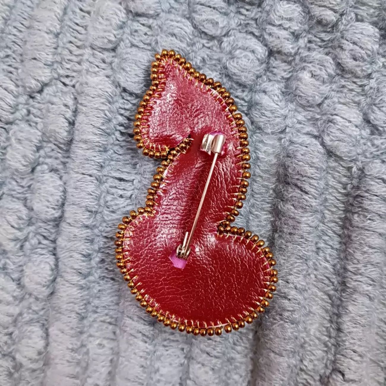 Geborduurde Broche – Kat Zwart