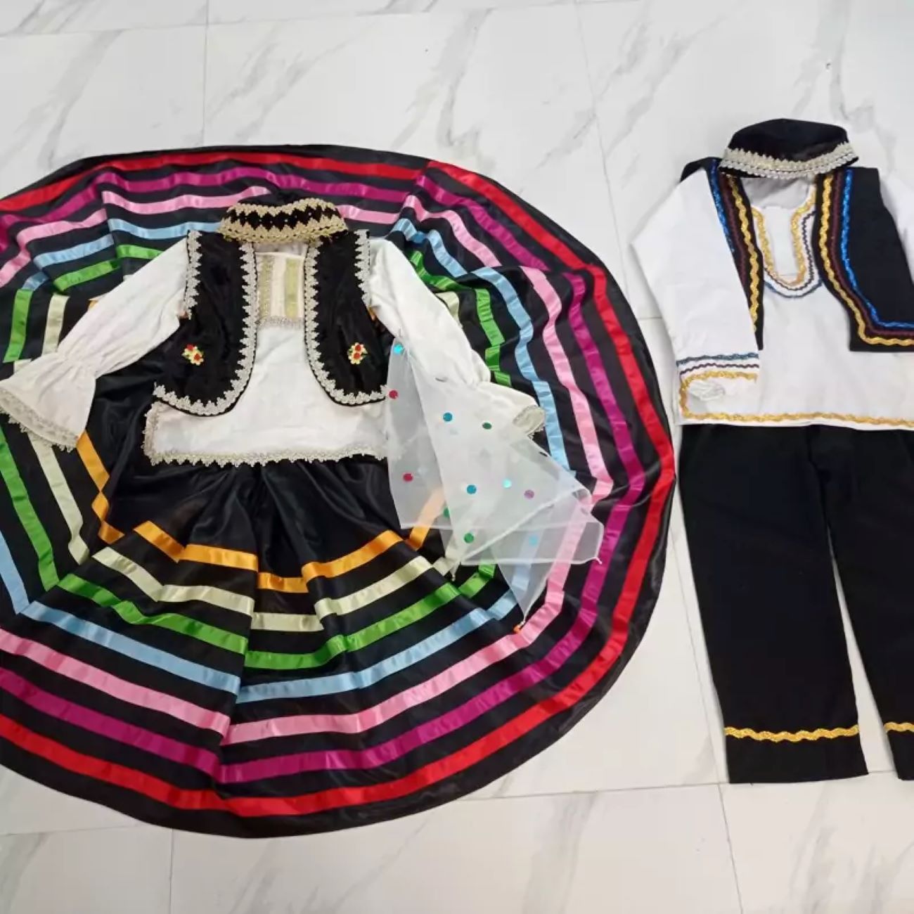 Gilaki traditioneel kleding set voor meisjes en jongens, inclusief hoed