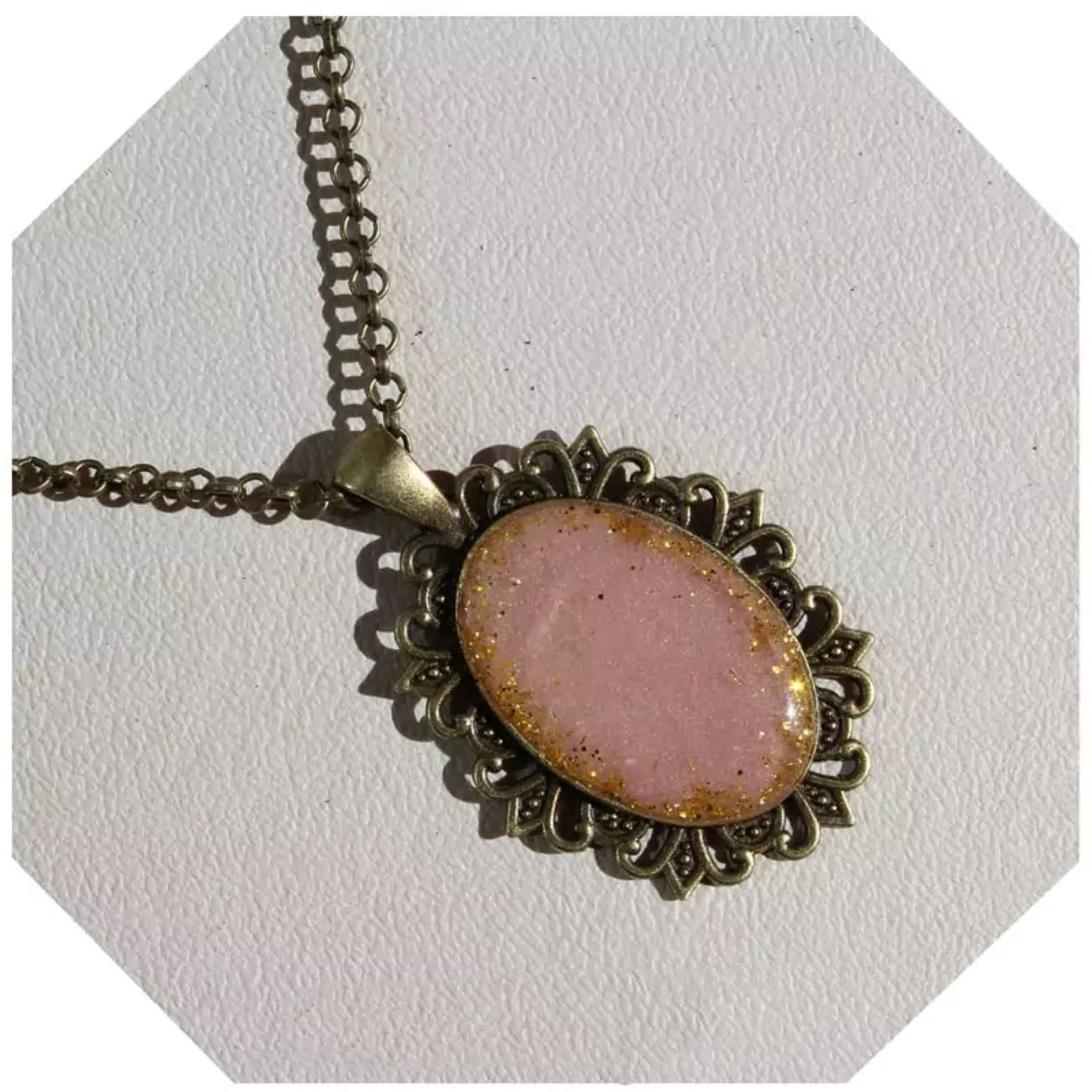 Handgemaakte Bronzen Ketting met Harssteen Hanger