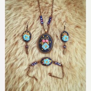 Handgemaakte geborduurde Armband, Oorbel en Ketting Set
